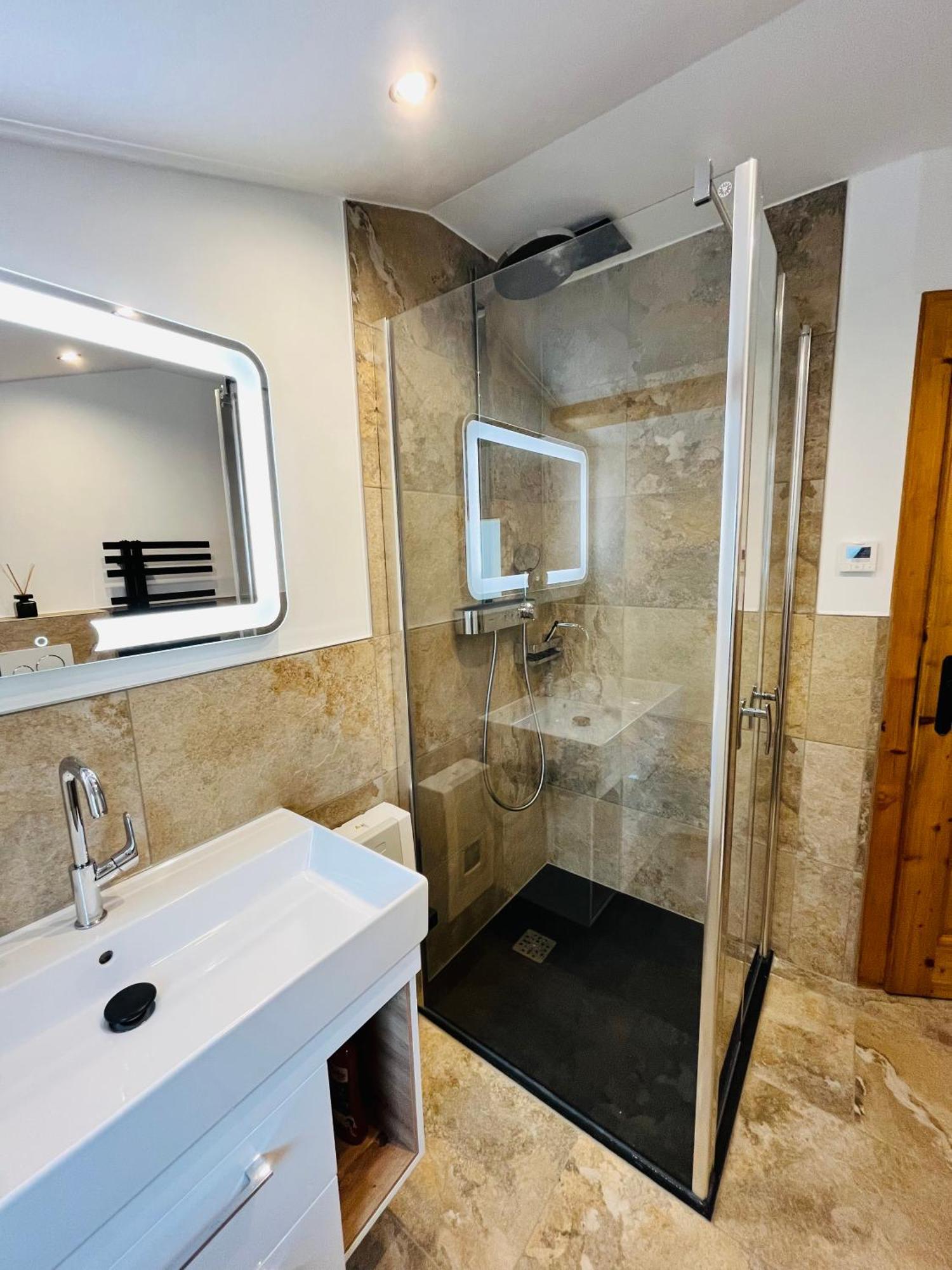 Appartement Haus Helga à Hof bei Salzburg Extérieur photo
